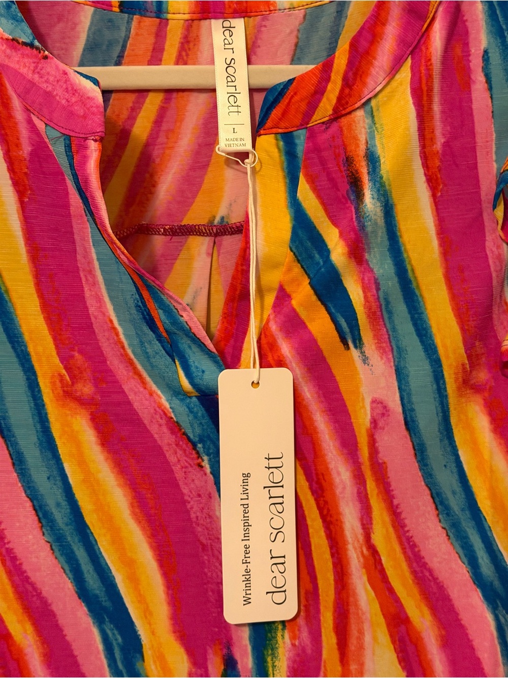 Dear Scarlett Lizzy Flutter Sleeve Top in Multi - Picture 2 of 6